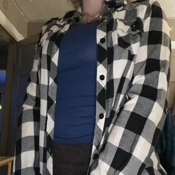 Long sleeve flannel - Picture 4 of 4